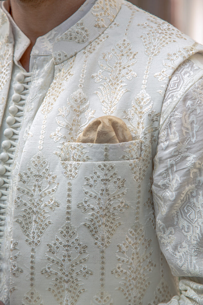 Boski Embroidered Waistcoat - Image 3